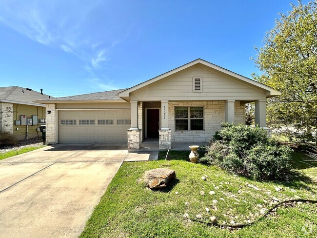 Building Photo - Refreshing 3 Bed 2 Bath Single Family Home...