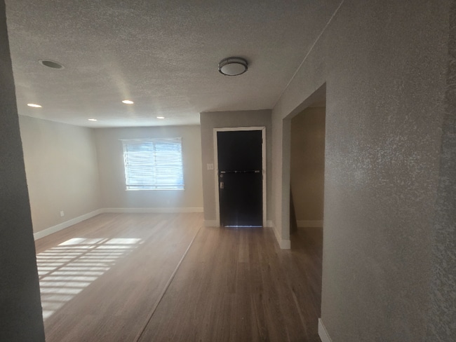 Photo - 4911 Belle Ellen