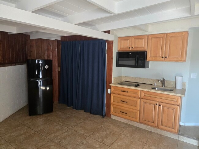 Building Photo - 6491 Cleo St Unit Small apartment