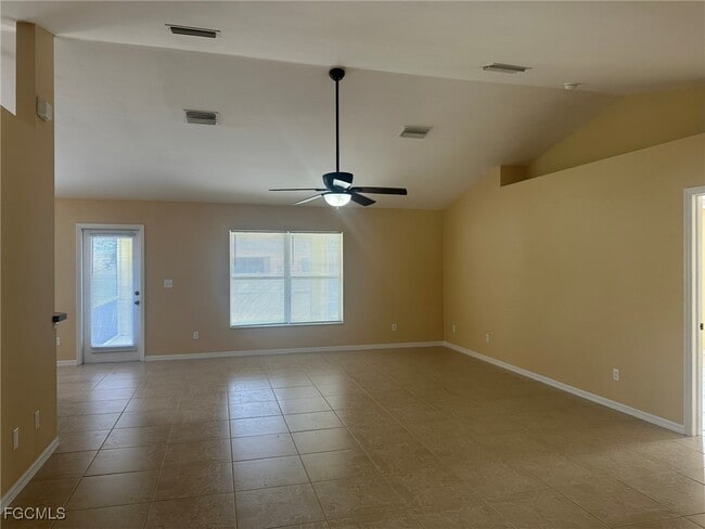 Photo - 2125 NE 9th Ave