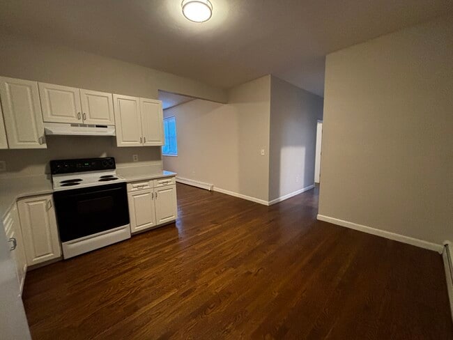 Photo - 15 Stearns Rd Unit #4