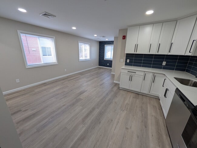 Building Photo - 35 Terrel Dr