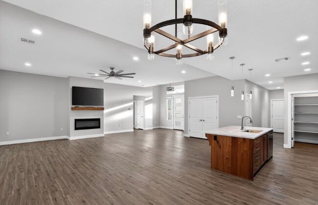 Photo - 1838 W 180 N