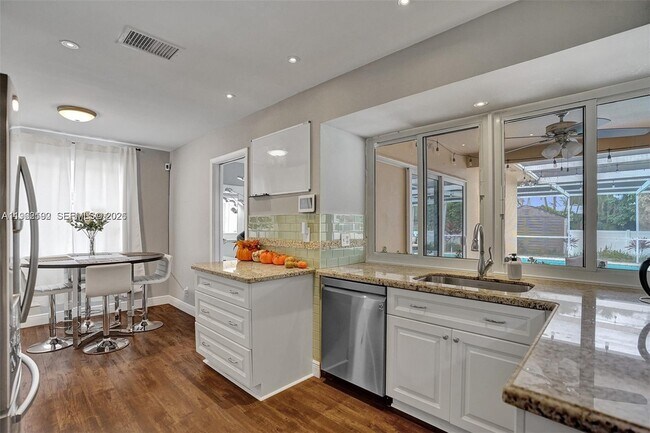 Photo - 2101 N 52nd Ave