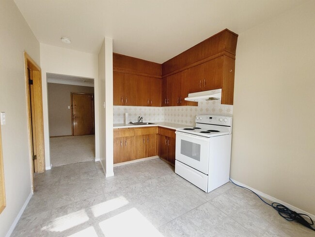 Photo - 10976 124 St Unité 2