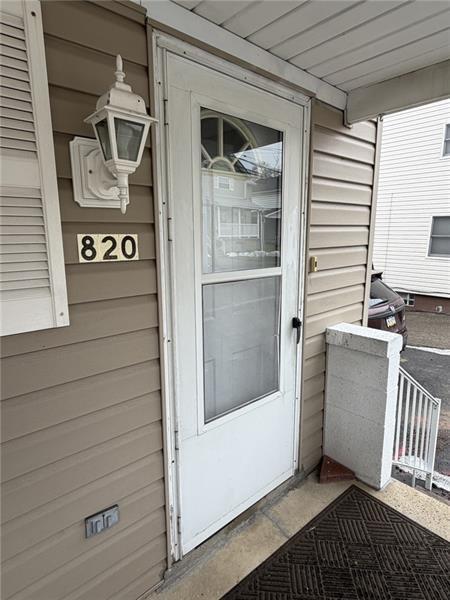 Photo - 820 Jacoby Rd