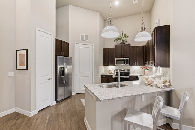 2BD, 2BA - 1137SF - Kitchen
