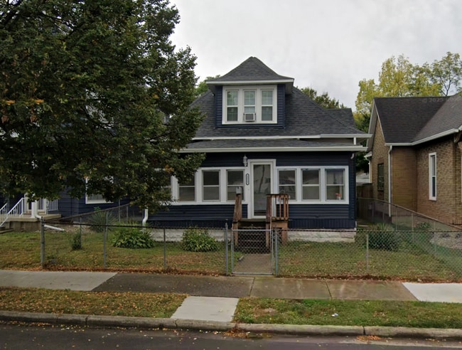 Building Photo - 1523 Poplar St