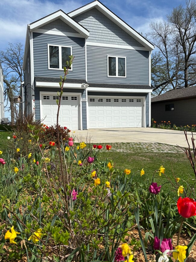 Photo - 2225 Middleton Beach Rd