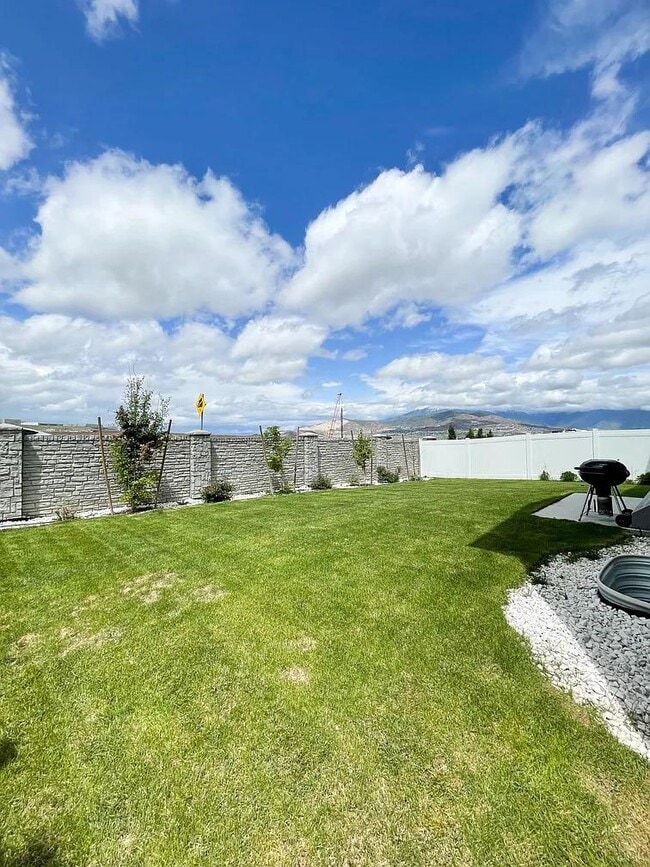 Photo - 364 W Snowberry Dr