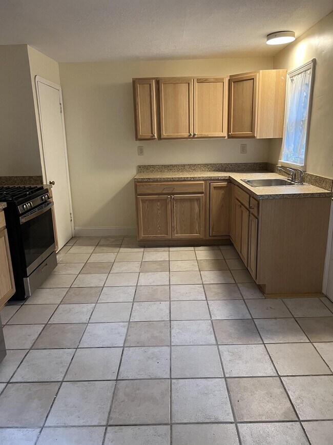 Photo - 12013 Geraldine Ave