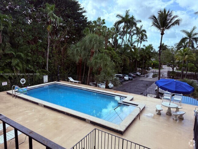 Building Photo - 2539 Bayshore Dr Unit 226AR Rental
