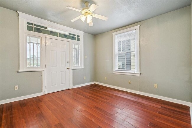 Photo - 4707 Baudin St