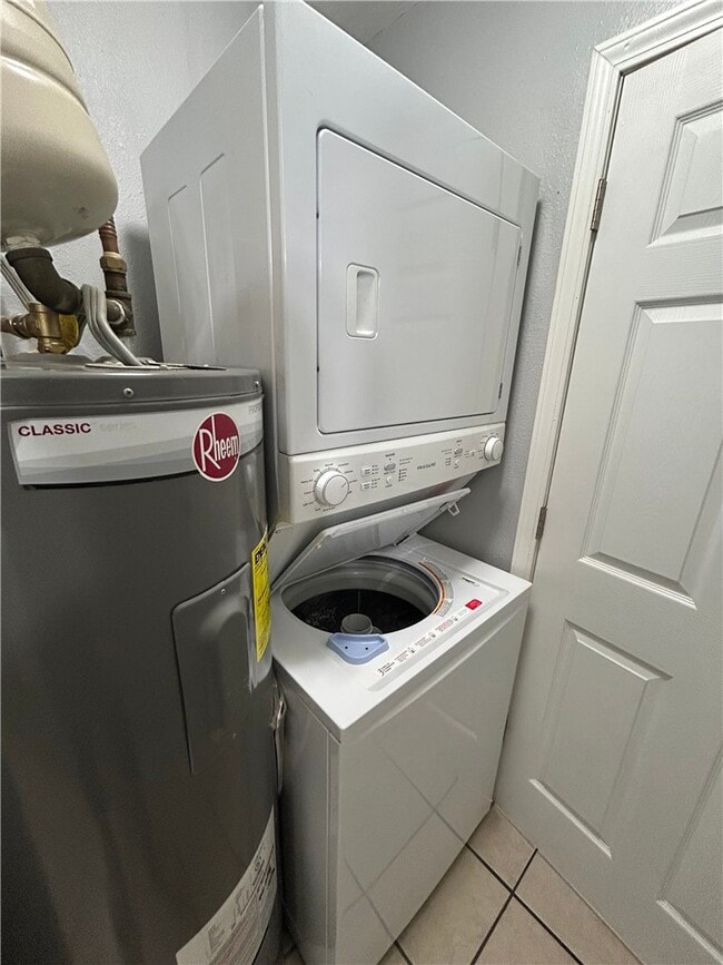 Photo - 1414 S Powell St Unit 101