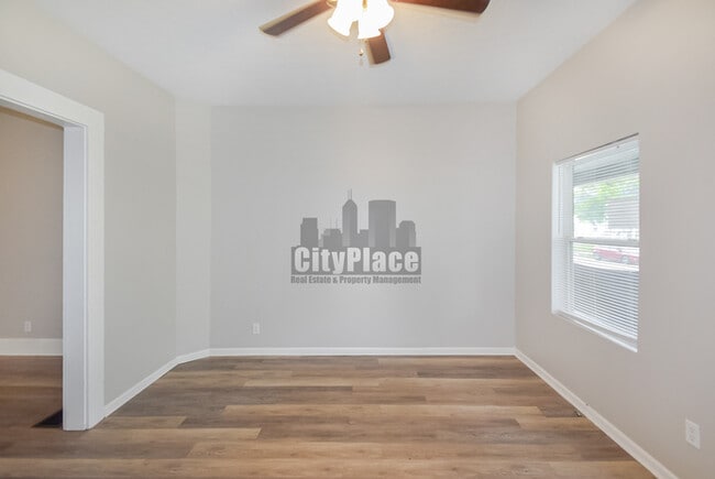 Photo - 2862 Highland Pl