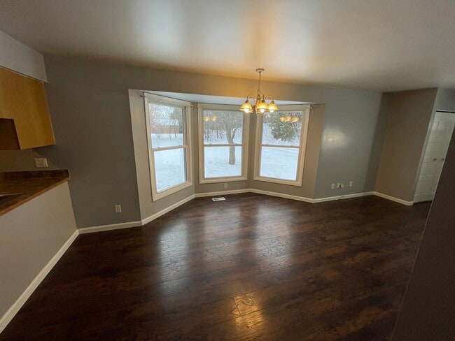 Building Photo - 4467 W Milham Ave Unit 1