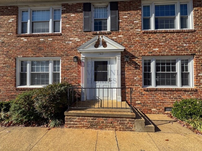 Photo - Hessian Hills first-floor Condo 2bed/1bath...