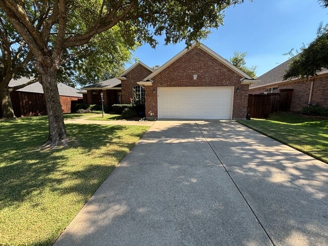 Photo - Great Flower Mound Location!