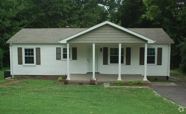 Building Photo - Cute 3 bed 1.5 bath, fenced yard, perfect ... Rental