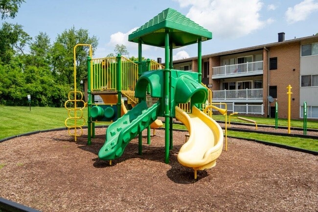 Briarwood Place Apartment Homes