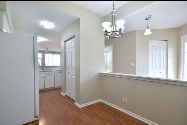 Photo - 1134 E Addison Ave