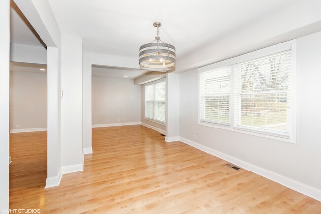 Photo - 401 N Salem Dr