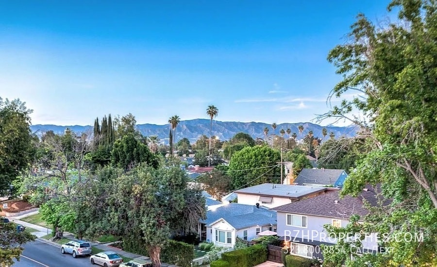 Photo - 4429 Tujunga Ave