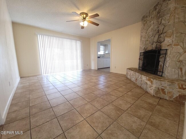 Photo - 240 Ferrari Ct