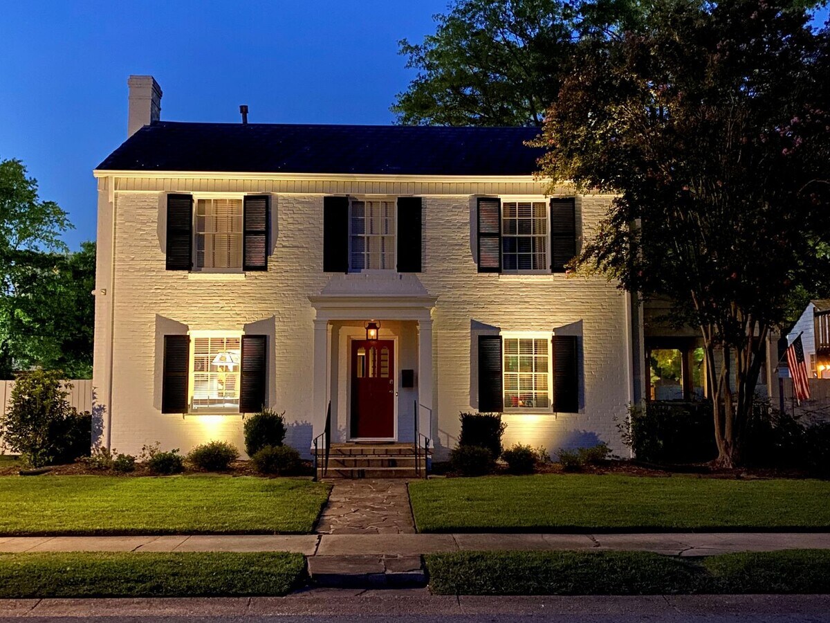 Beautiful 3 Bed 3.5 Bath Home! Available Fall 2026! - Beautiful 3 Bed 3.5 Bath Home! Available Fall 2026!