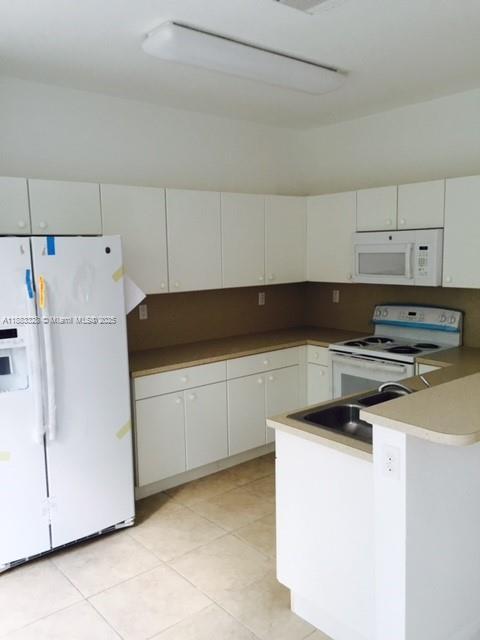 Photo - 7912 NW 107 Ct