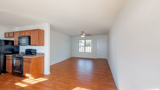 Photo - 565 S Old Sevierville Pike Unit 2