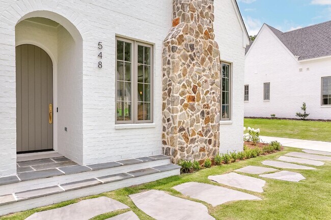 Photo - 548 Arbor Dr