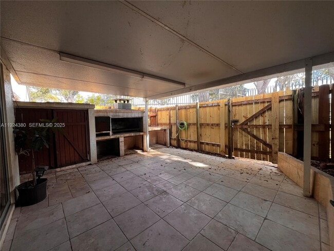 Photo - 819 NE 214th Ln