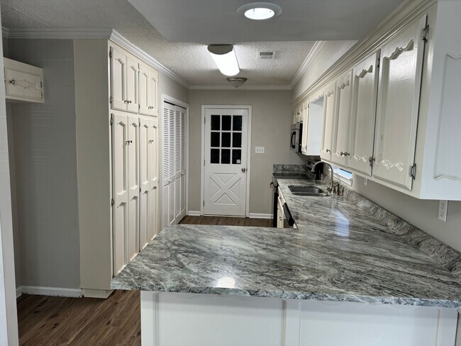 Photo - 1840 Pecan Ridge N