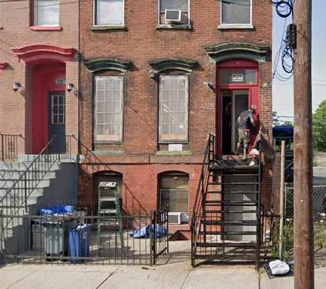 Front - 10 JEWETT Ave Unit 1