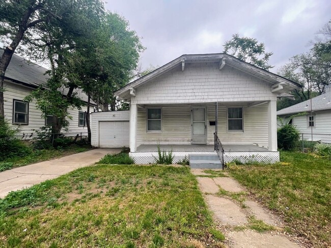 Photo - Cozy 2 bedroom home with attached garage