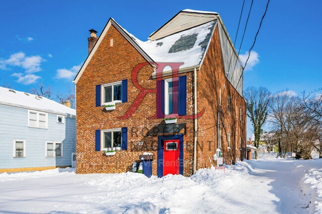 Building Photo - 722 Sheridan Ave