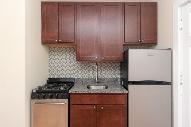 4349 N Damen Ave Unit 513