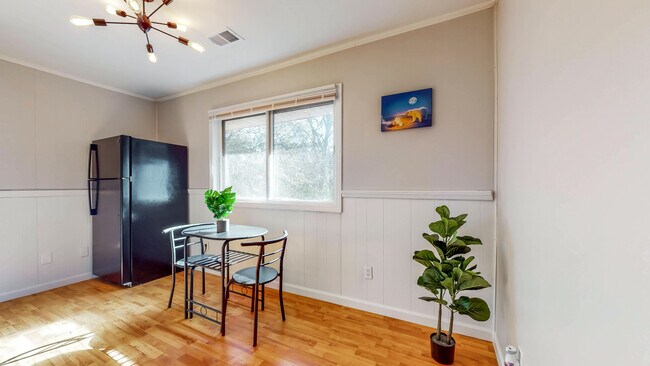 Photo - 4087 Creek Ct