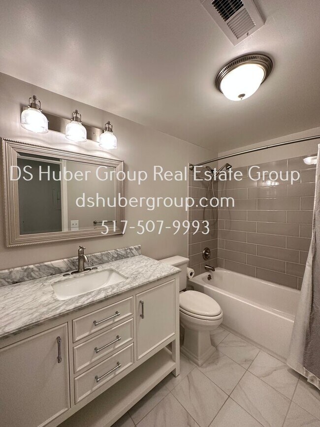 Photo - 5400 Maple Ridge Rd House