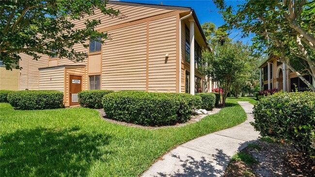 6019 Scotchwood Glen Unidad 204