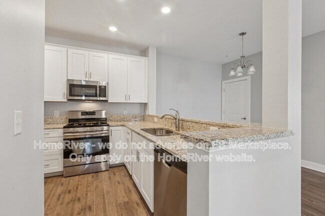 Photo - 517 Tavern Rd