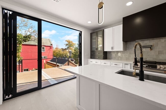 Photo - DC1026 Unit A