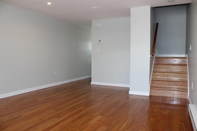 Photo - 390 Pacific Ave