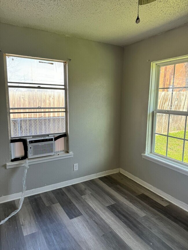 Photo - 1900 N 4th St Unit C