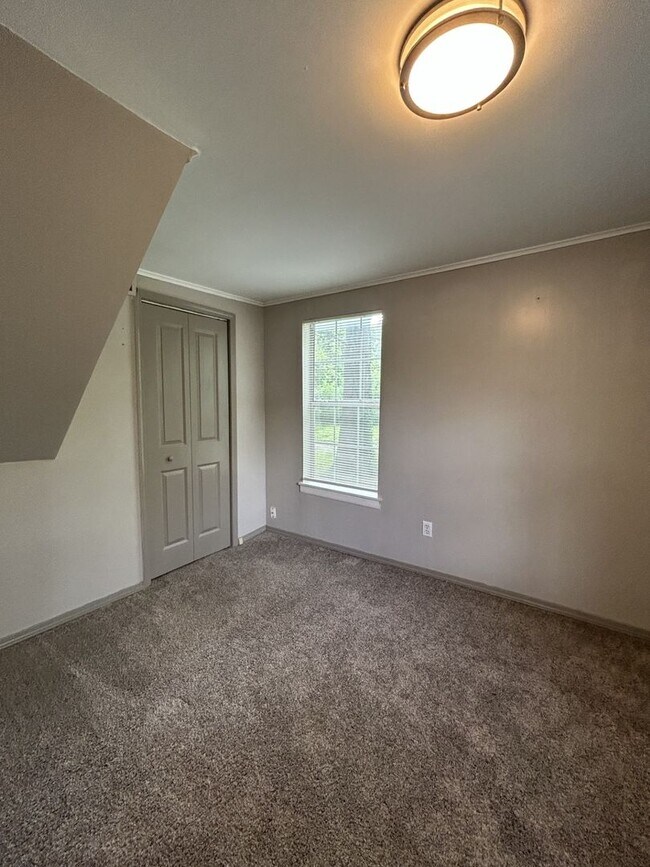 Photo - Move-In Special - Dropped $100.00 Off Mont...