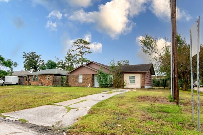 Photo - 12402 Industrial Rd