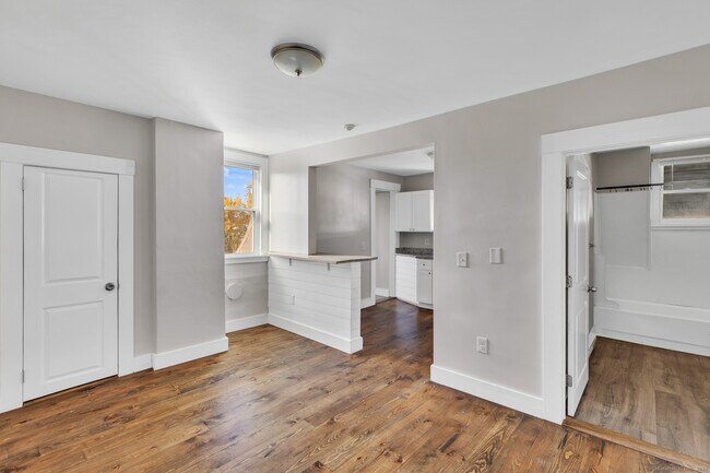 Photo - 82 Water St Unit 6