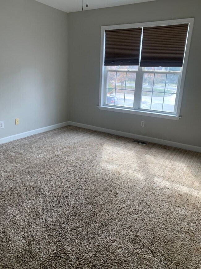 3 Bedroom Townhome - 3 Bedroom Townhome