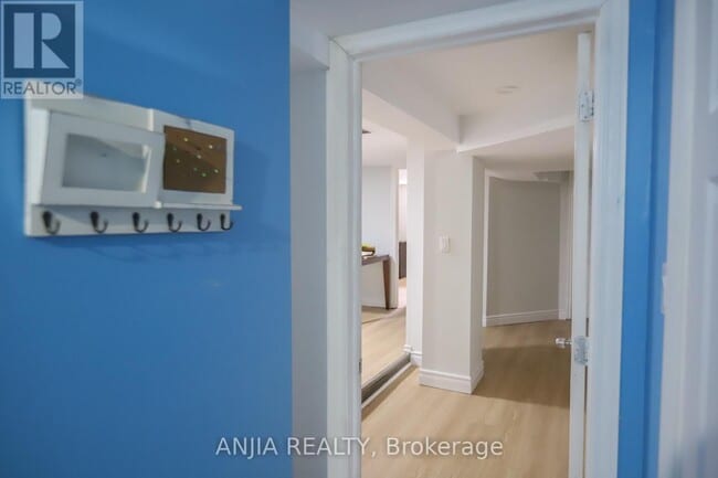 Photo - 345 Glebemount Ave